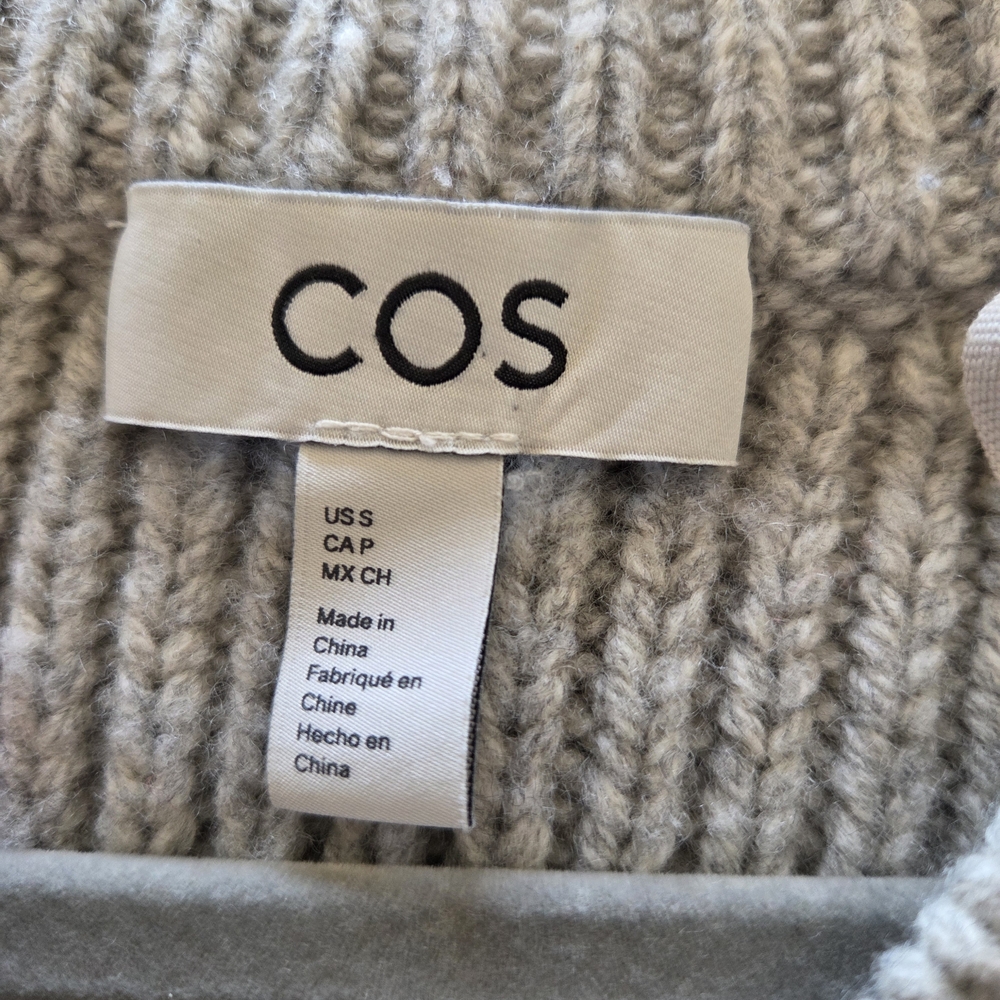 COS | Wool Gray Sweater - Picture 4 of 11